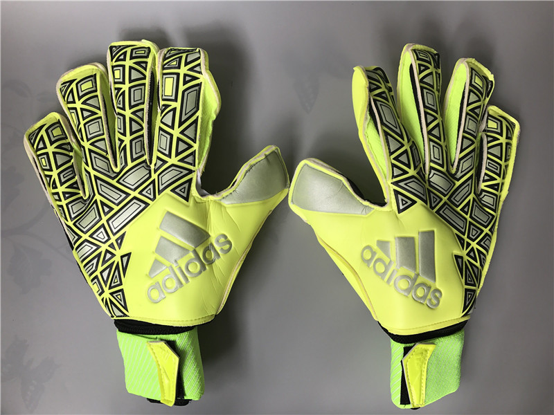 AAA Quality AD Soccer Glove - 07