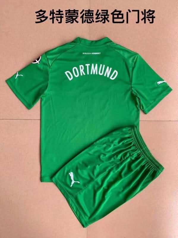 22/23 Dortmund Goalkeeper Green Kids Jersey And Shorts