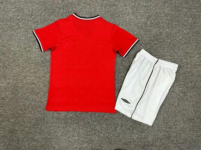 2000/02 Manchester United Home Kids Soccer Jersey And Shorts