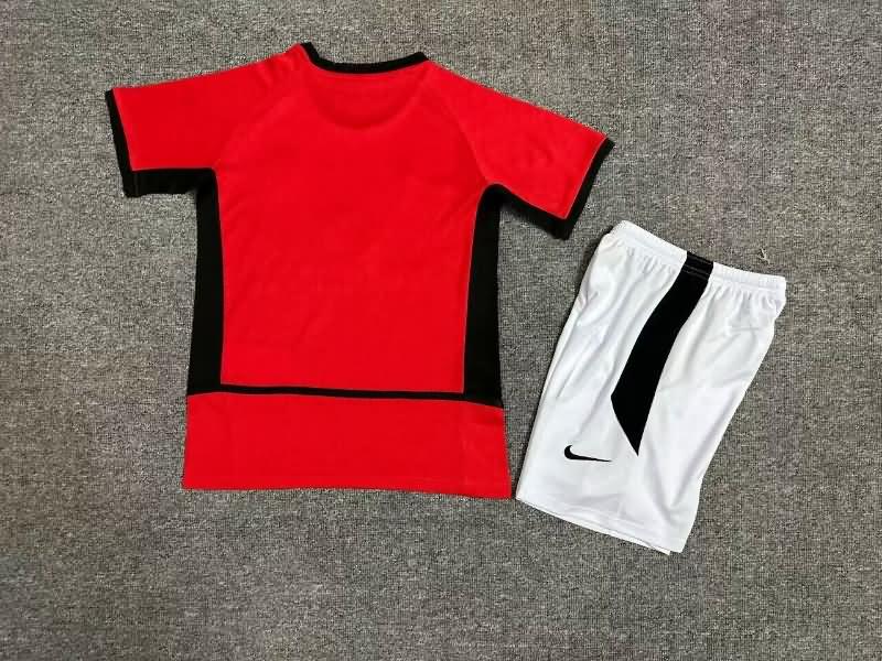 2002/04 Manchester United Home Kids Soccer Jersey And Shorts