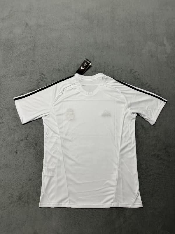 Thailand Quality(AAA) 24/25 Real Madrid Training Soccer Jersey 33