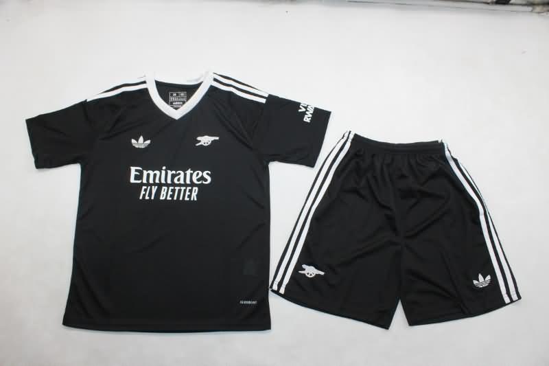 24/25 Arsenal Goalkeeper Black Kids Soccer Jersey And Shorts 02