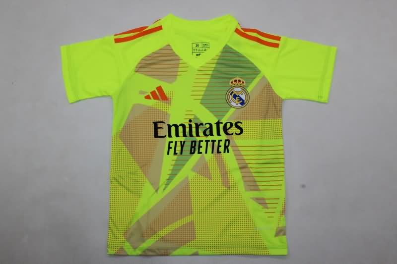24/25 Real Madrid Goalkeeper Green Kids Soccer Jersey And Shorts 02