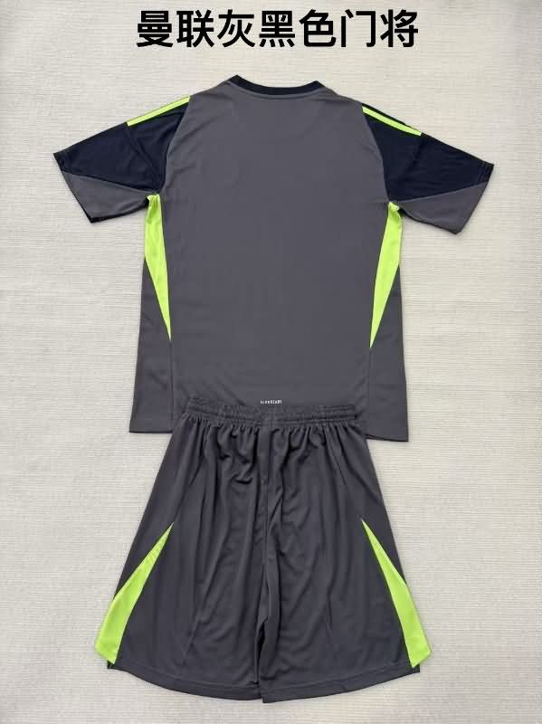 25/26 Manchester United Goalkeeper Black Soccer Jersey