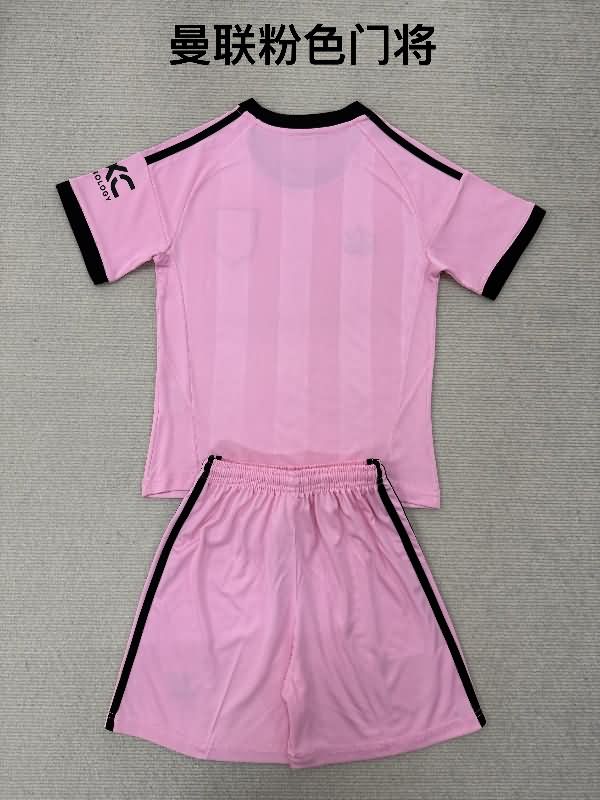 25/26 Manchester United Goalkeeper Pink Soccer Jersey