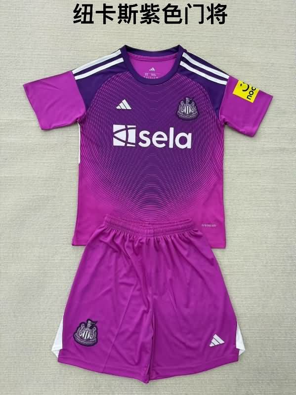 25/26 Newcastle United Goalkeeper Purple Soccer Jersey