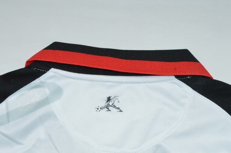 Thailand Quality(AAA) 25/26 AC Milan Goalkeeper White Soccer Jersey