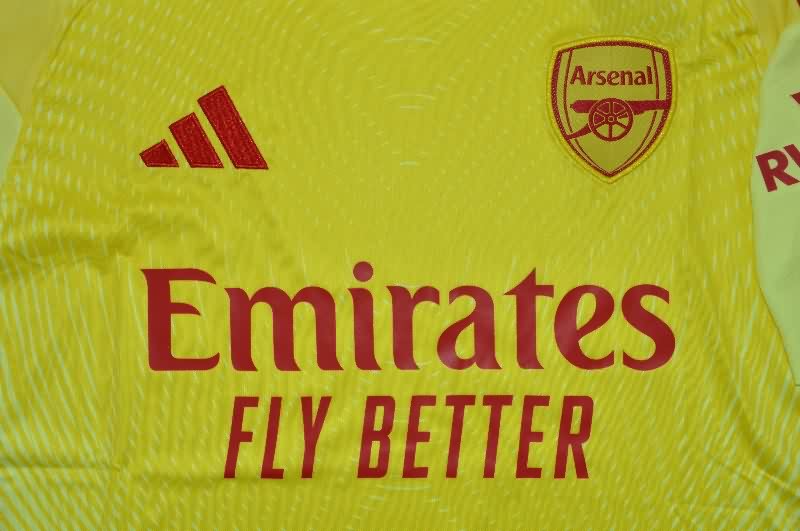 Thailand Quality(AAA) 25/26 Arsenal Goalkeeper Yellow Soccer Jersey
