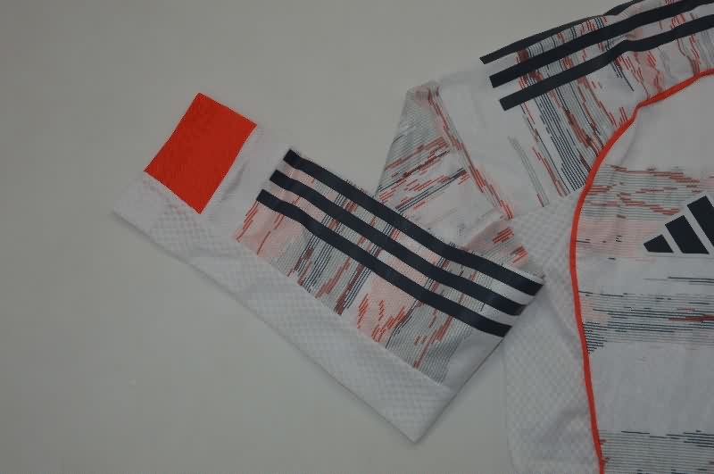 Thailand Quality(AAA) 25/26 Bayern Munich Away Long Sleeve Soccer Jersey (Player)