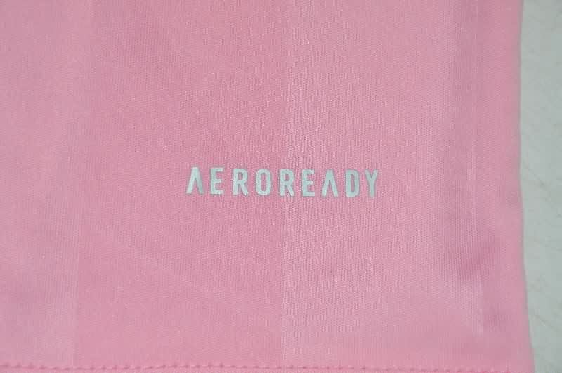 Thailand Quality(AAA) 25/26 Bayern Munich Goalkeeper Pink Soccer Jersey