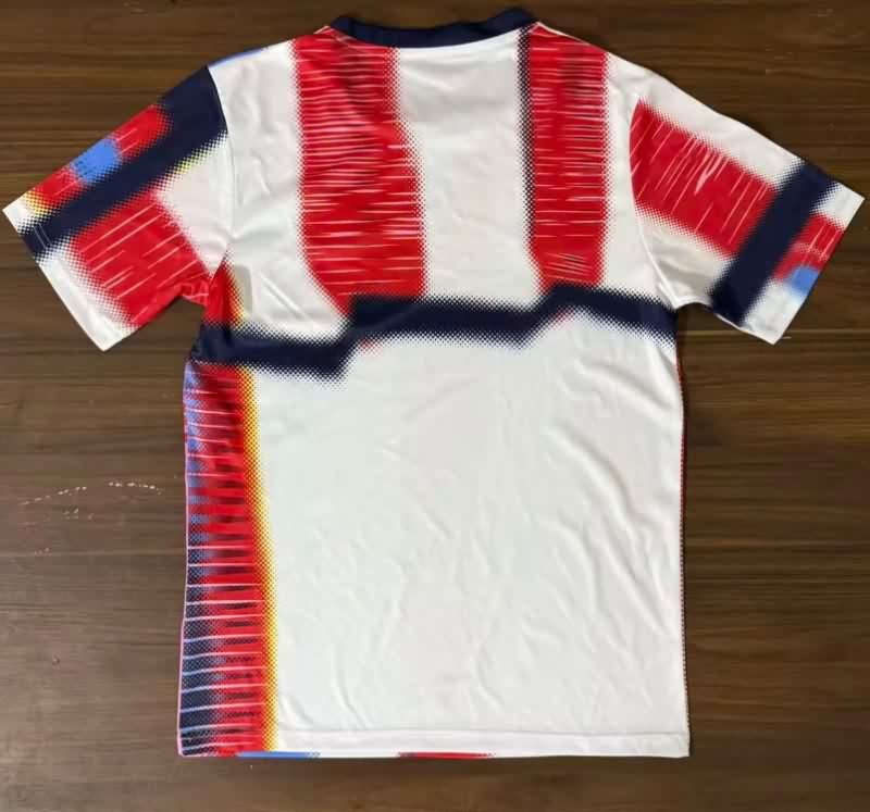 Thailand Quality(AAA) 25/26 Bayern Munich Training Soccer Jersey 04