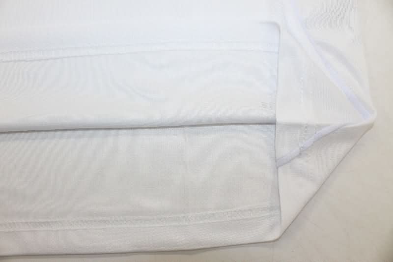 Thailand Quality(AAA) 25/26 Leeds United Home Soccer Jersey