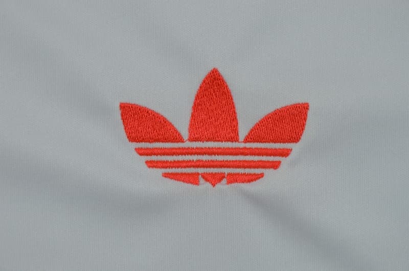 Thailand Quality(AAA) 25/26 Liverpool White Soccer Jersey 02