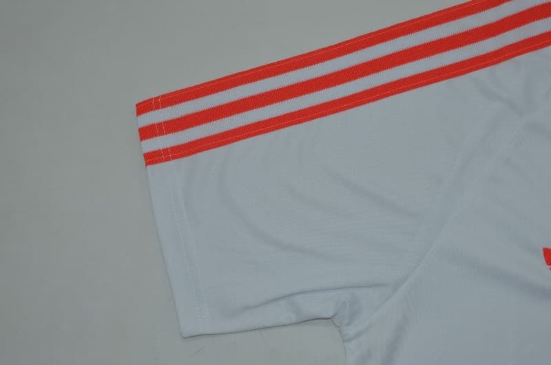Thailand Quality(AAA) 25/26 Liverpool White Soccer Jersey 02