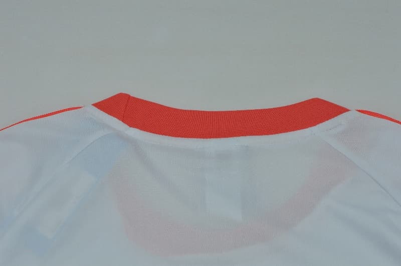 Thailand Quality(AAA) 25/26 Liverpool White Soccer Jersey 02