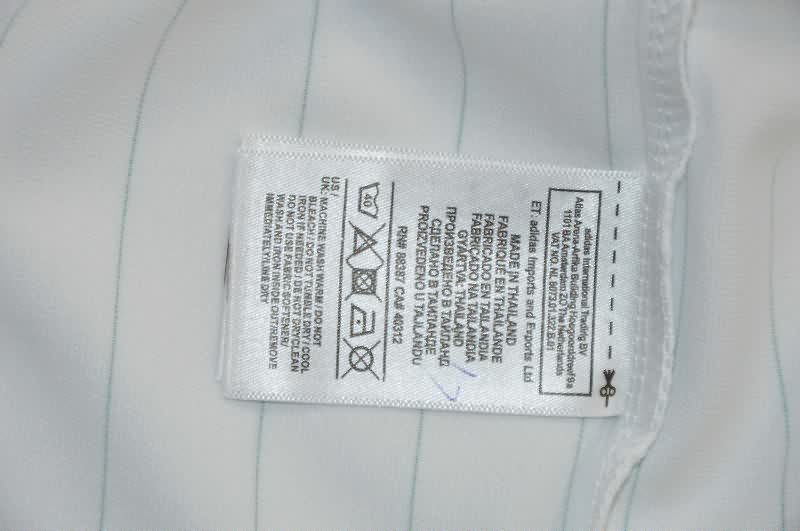 Thailand Quality(AAA) 25/26 Liverpool White Long Sleeve Soccer Jersey