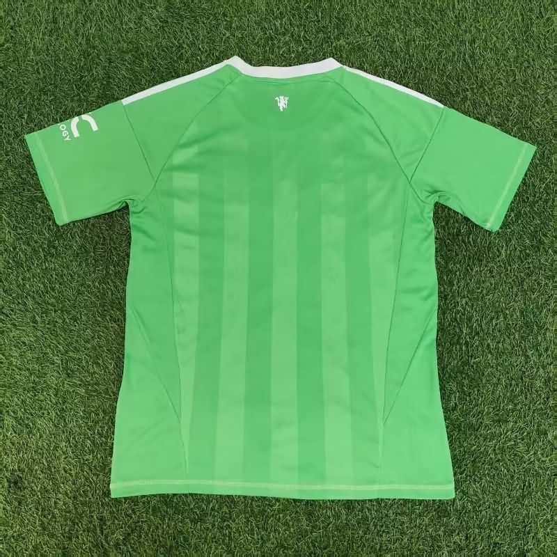 Thailand Quality(AAA) 25/26 Manchester United Goalkeeper Green Soccer Jersey