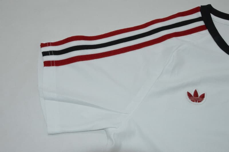 Thailand Quality(AAA) 25/26 Manchester United White Soccer Jersey