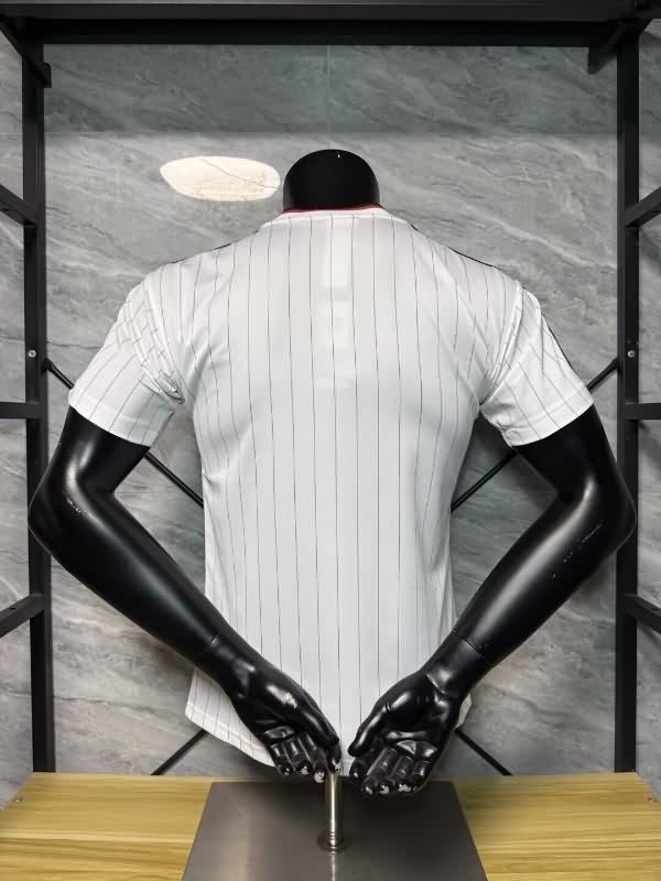 Thailand Quality(AAA) 25/26 Manchester United White Soccer Jersey(Player) 02