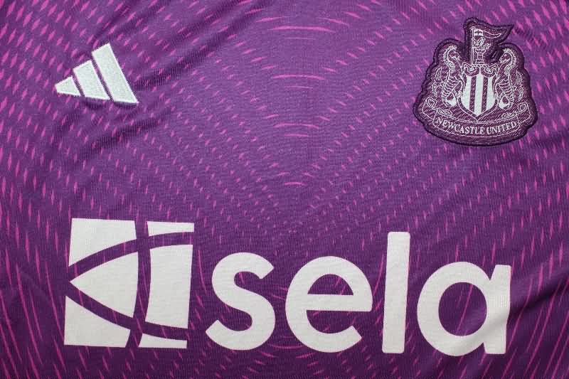 Thailand Quality(AAA) 25/26 Newcastle United Goalkeeper Purple Soccer Jersey
