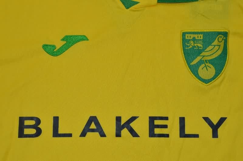Thailand Quality(AAA) 25/26 Norwich Home Soccer Jersey