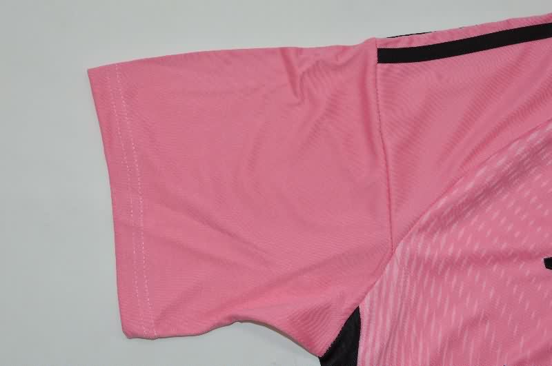 Thailand Quality(AAA) 25/26 Real Madrid Goalkeeper Pink Soccer Jersey