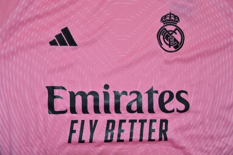 Thailand Quality(AAA) 25/26 Real Madrid Goalkeeper Pink Soccer Jersey