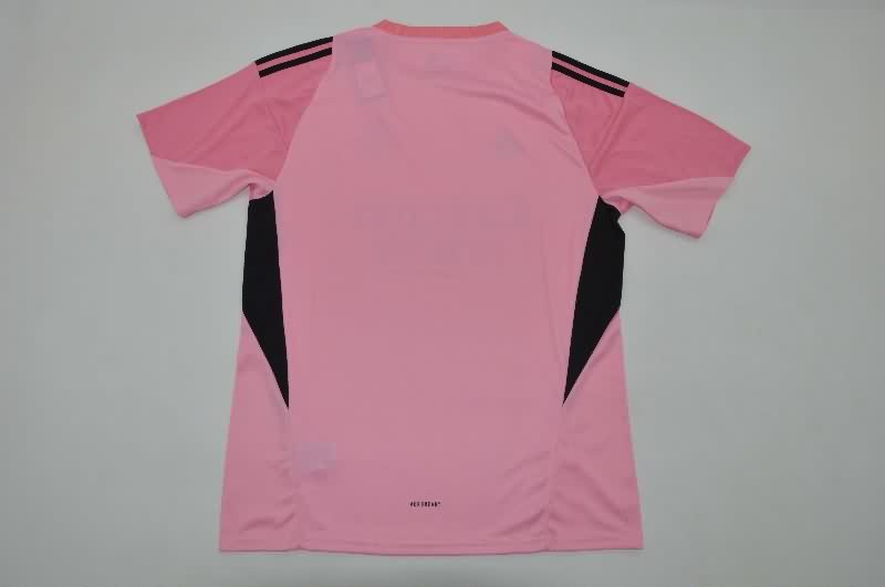 Thailand Quality(AAA) 25/26 Real Madrid Goalkeeper Pink Soccer Jersey