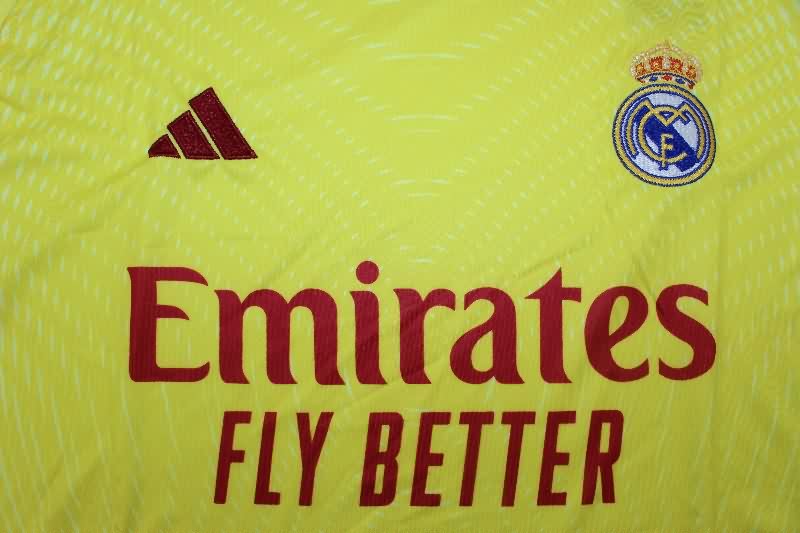 Thailand Quality(AAA) 25/26 Real Madrid Goalkeeper Yellow Soccer Jersey