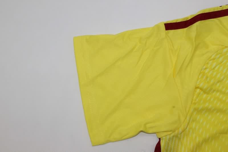 Thailand Quality(AAA) 25/26 Real Madrid Goalkeeper Yellow Soccer Jersey