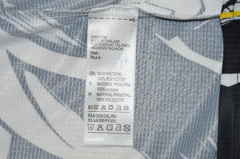 Thailand Quality(AAA) 25/26 Real Madrid Special Soccer Jersey (Player) 18