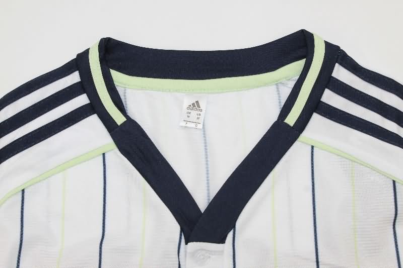 Thailand Quality(AAA) 25/26 Real Madrid Travel Soccer Jersey