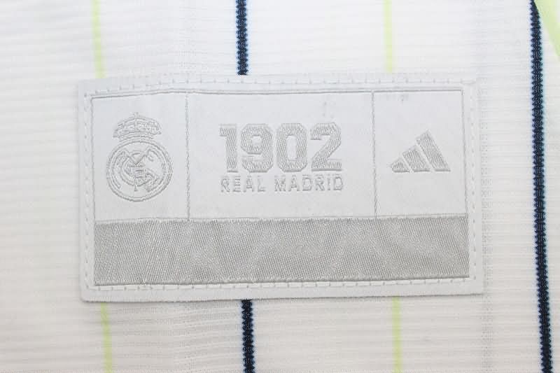 Thailand Quality(AAA) 25/26 Real Madrid Travel Soccer Jersey