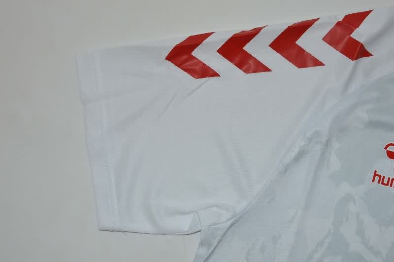 Thailand Quality(AAA) 25/26 Sunderland Special Soccer Jersey