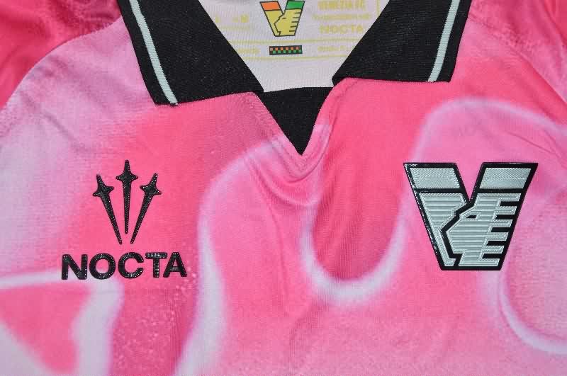 Thailand Quality(AAA) 25/26 Venezia Goalkeeper Pink Long Sleeve Soccer Jersey