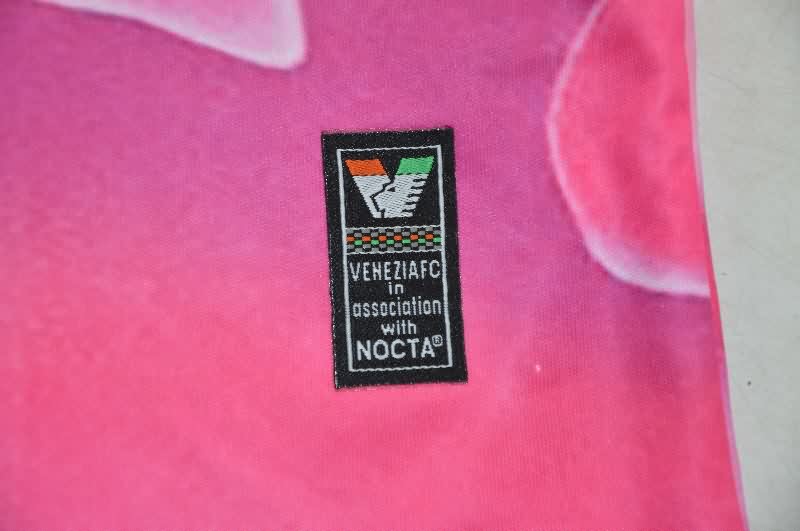 Thailand Quality(AAA) 25/26 Venezia Goalkeeper Pink Long Sleeve Soccer Jersey