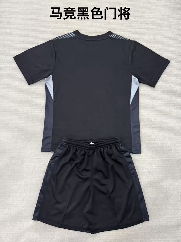 25/26 Atletico Madrid Goalkeeper Black Kids Soccer Jersey And Shorts