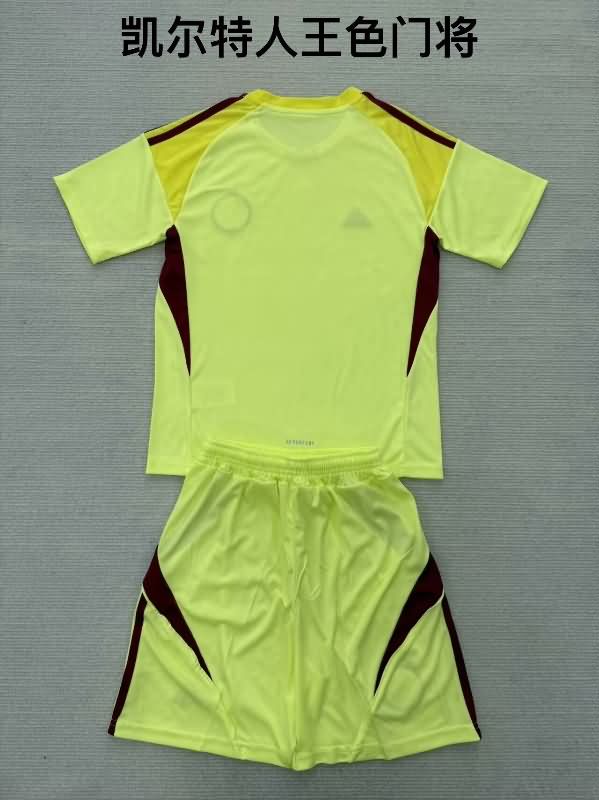 25/26 Celtic Goalkeeper Yellow Kids Soccer Jersey And Shorts
