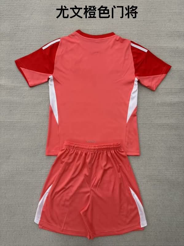 25/26 Juventus Goalkeeper Red Kids Soccer Jersey And Shorts