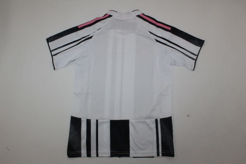 25/26 Juventus Home Kids Soccer Jersey And Shorts