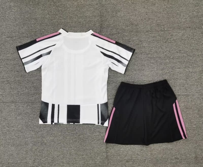 25/26 Juventus Home Kids Soccer Jersey And Shorts Leaked