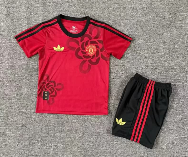 25/26 Manchester United Special Kids Soccer Jersey And Shorts 02 25/26 Manchester United Special Kids Soccer Jersey And Shorts 02