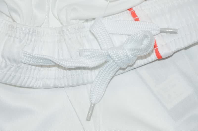 Thailand Quality(AAA) 2025/26 Bayern Munich Away Soccer Shorts