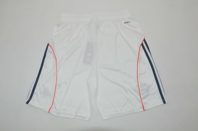 Thailand Quality(AAA) 2025/26 Bayern Munich Away Soccer Shorts