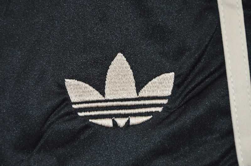 Thailand Quality(AAA) 25/26 Bayern Munich Third Soccer Shorts