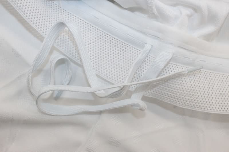 Thailand Quality(AAA) 2025/26 Real Madrid Home Soccer Shorts (Player)