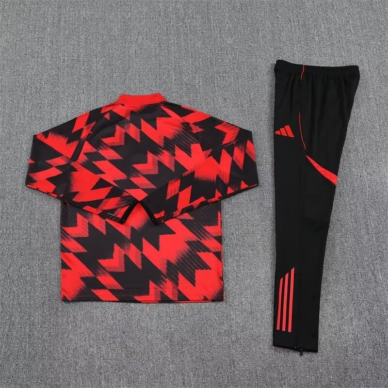 Thailand Quality(AAA) 25/26 Manchester United Red Black Soccer Tracksuit