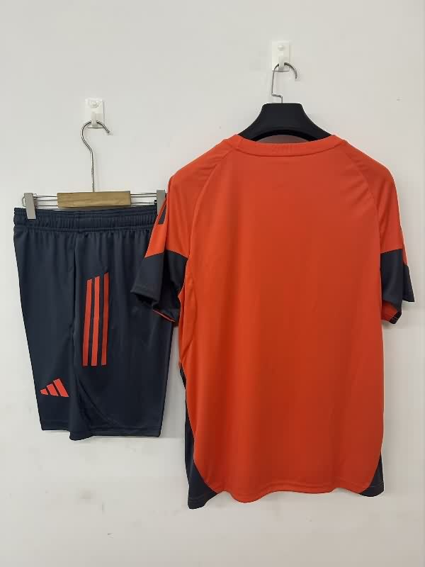Thailand Quality(AAA) 25/26 Bayern Munich Orange Soccer Training Sets