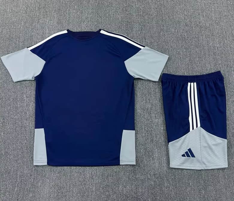 Thailand Quality(AAA) 25/26 Real Madrid Dark Blue Soccer Training Sets 08