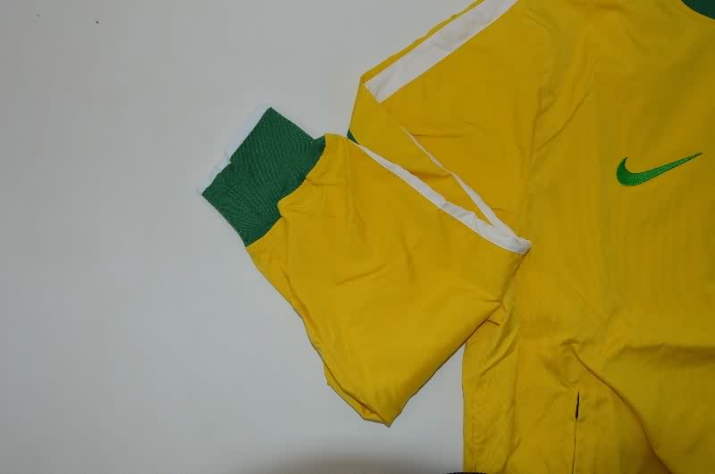 Thailand Quality(AAA) 2025 Brazil Yellow Soccer Windbreaker